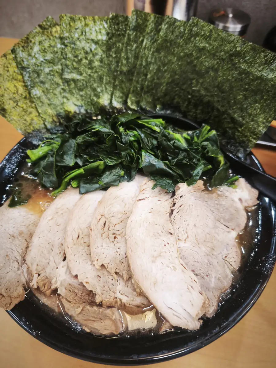 田原家 チャーシュー麺大盛り のり増し ほうれん草トッピング